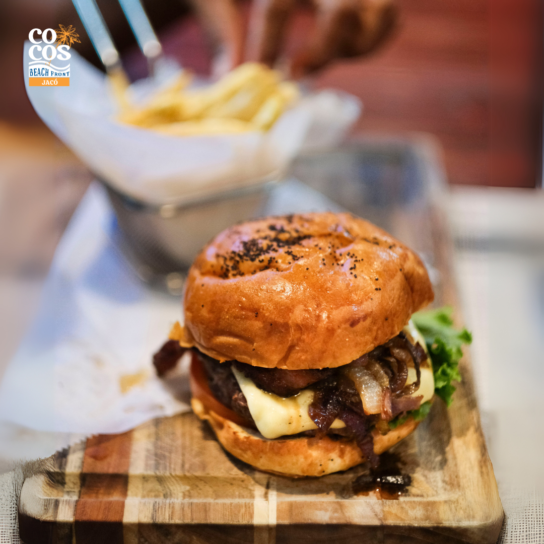 Burger Gourmet con carne de res y papas fritas